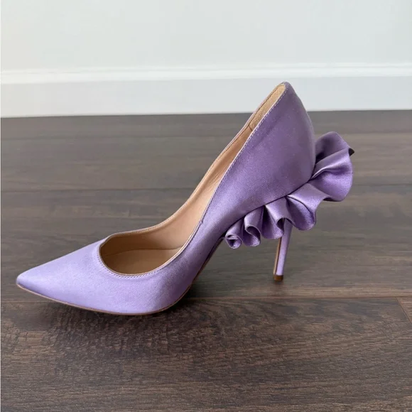 Andrea Wazen Rouches 105MM Satin Pumps